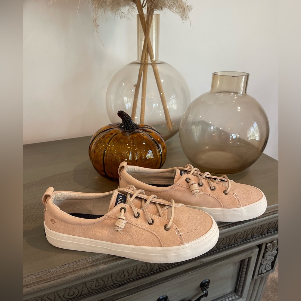 Leather Sperry sneakers, size 9, tan/beige